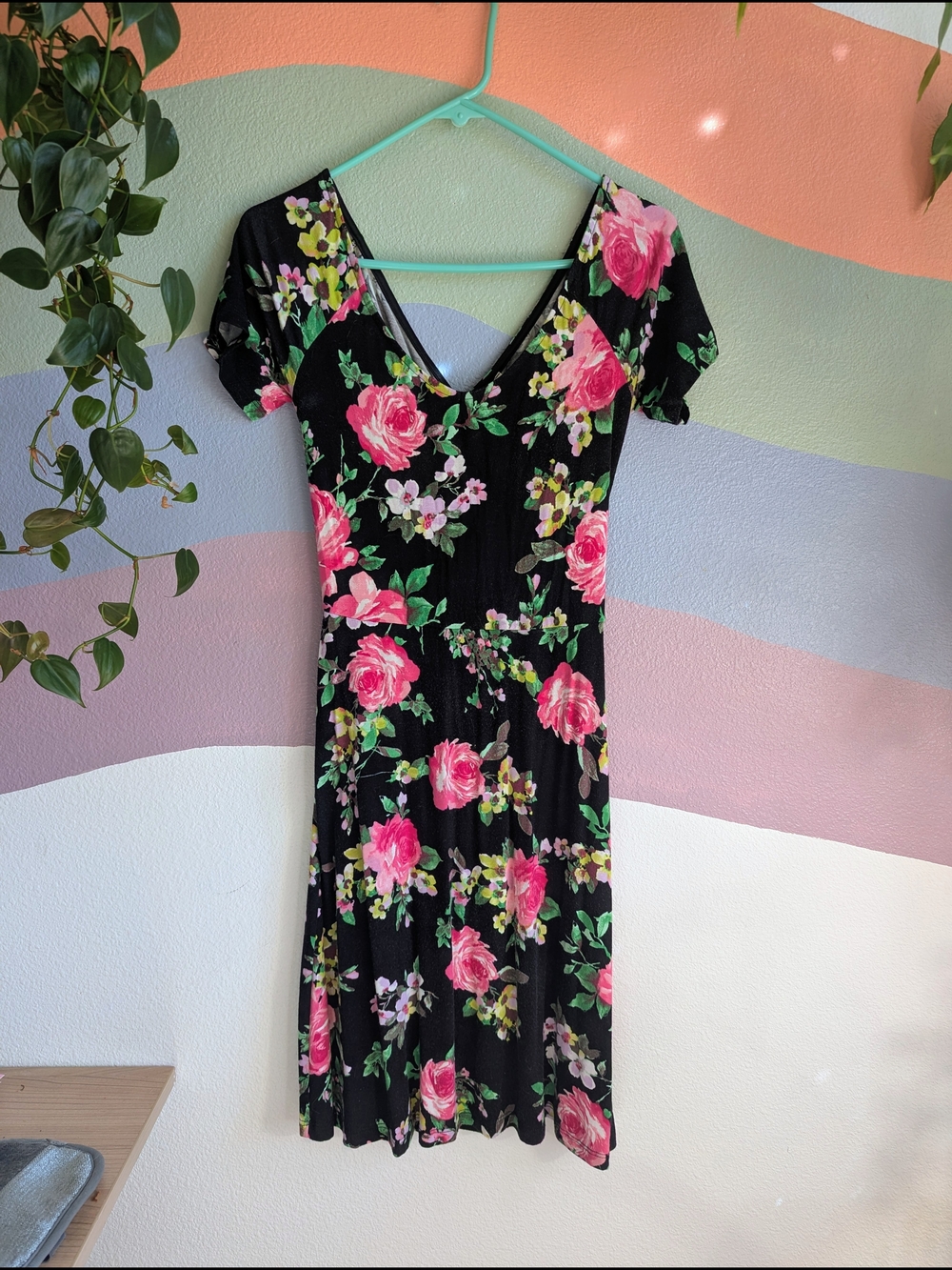 Floral Short Sleeve Dress With Criss Cross Open Back - Black with Pink Roses